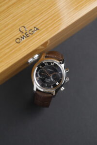 Omega De Ville Chronograph kalibr 9300, +1 s/den, 2021, 42 mm