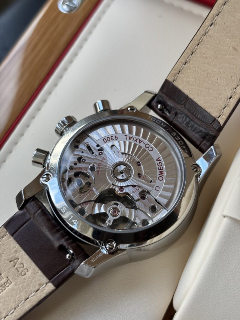 Omega De Ville Chronograph kalibr 9300, +1 s/den, 2021, 42 mm