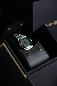 Girard-Perregaux Laureato Green 42 mm