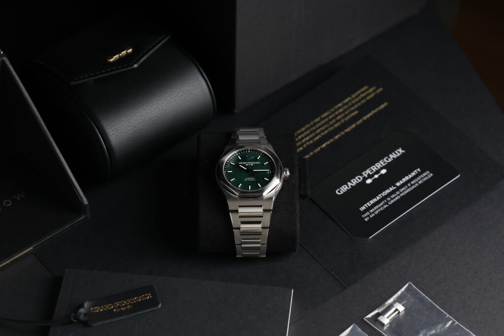 Girard-Perregaux Laureato Green 42 mm