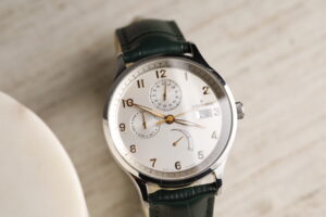 Junghans Attaché Agenda 027/4561 Automatic, Kalenderwoche, Power Reserve, 40 mm