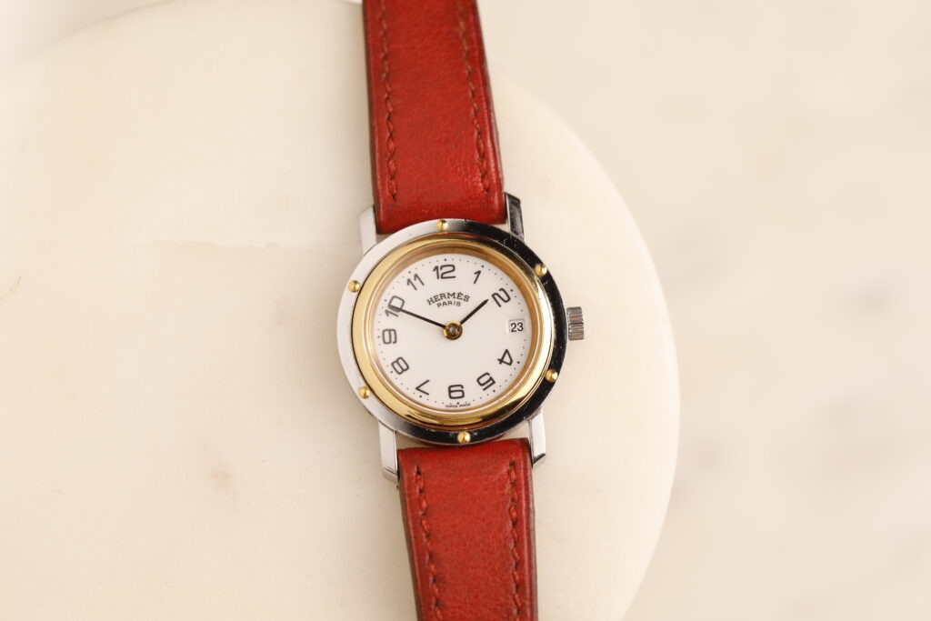Hermès Clipper, bílý ciferník, červený kožený řemínek, quartz, 24 mm