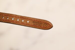 Hermès Clipper, bílý ciferník, červený kožený řemínek, quartz, 24 mm