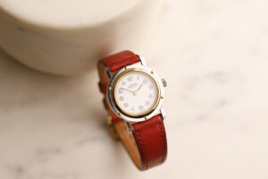 Hermès Clipper, bílý ciferník, červený kožený řemínek, quartz, 24 mm