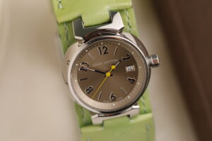 Louis Vuitton Tambour Q1212 datum beige green, 28 mm