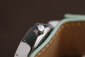 Louis Vuitton Tambour Q1212 datum beige green, 28 mm