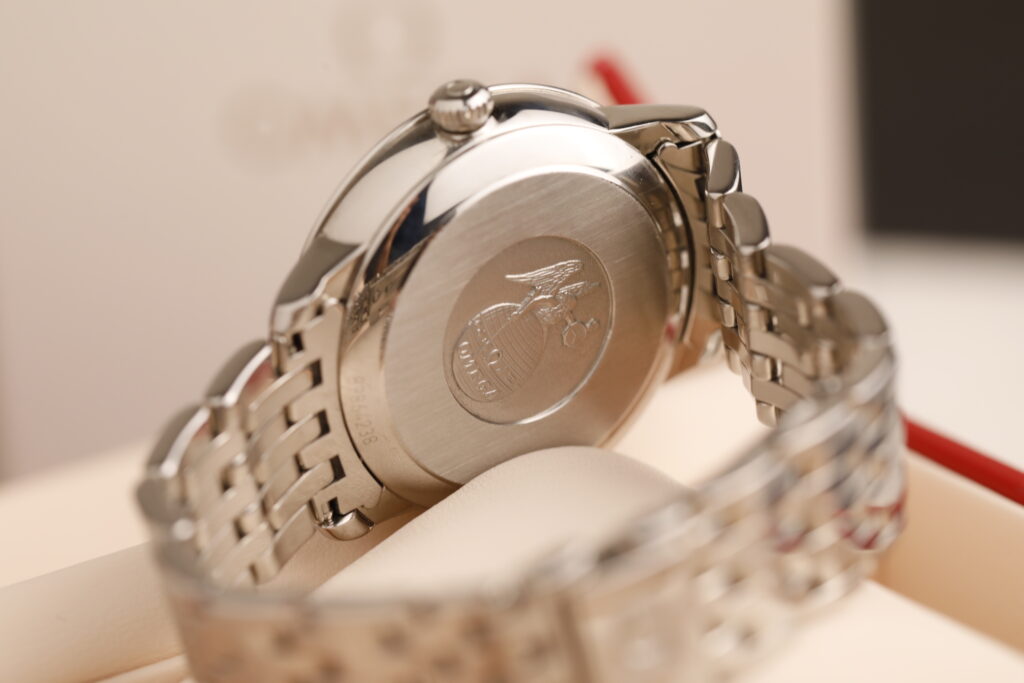 Omega De Ville Prestige, Mother of pearls, Diamonds, Co-Axial Chronometer, 33 mm
