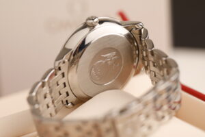 Omega De Ville Prestige, Mother of pearls, Diamonds, Co-Axial Chronometer, 33 mm